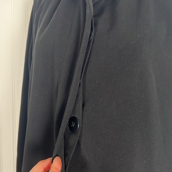 Gallery | long hood | black trench coat - Picture 14 of 16